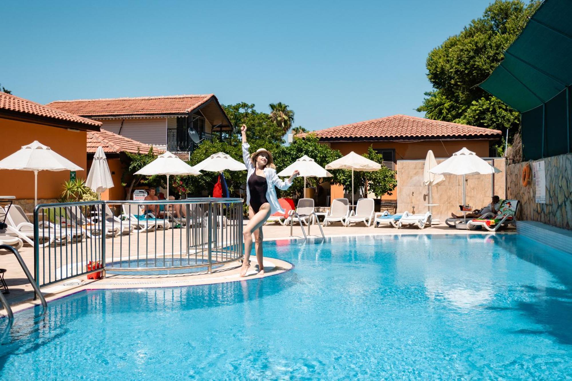 Ozlem Garden Hotel Side Zewnętrze zdjęcie